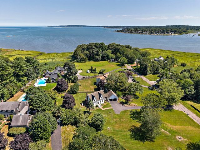 21 Hicks Point Rd, Duxbury, MA 02332