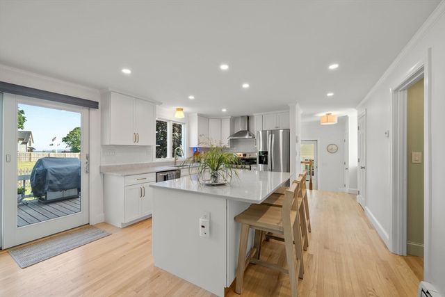 21 Hicks Point Rd, Duxbury, MA 02332