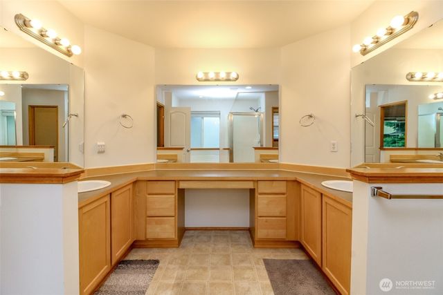 18118 SE 247th Street, Covington, WA 98042