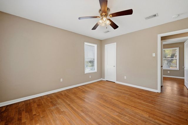302 W Dexter Street, Sherman, TX 75092
