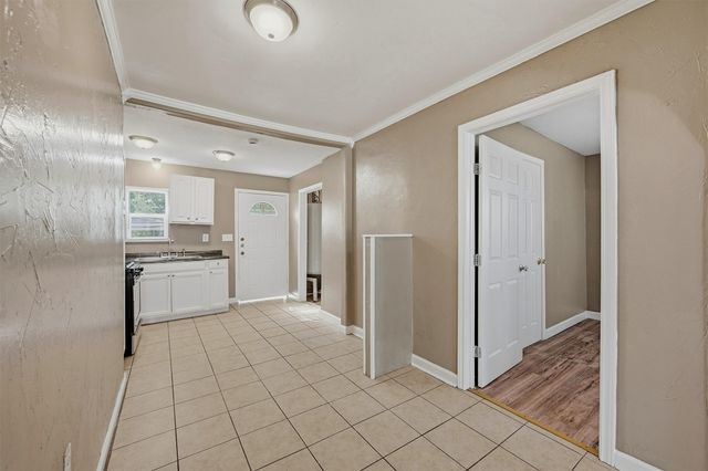 302 W Dexter Street, Sherman, TX 75092