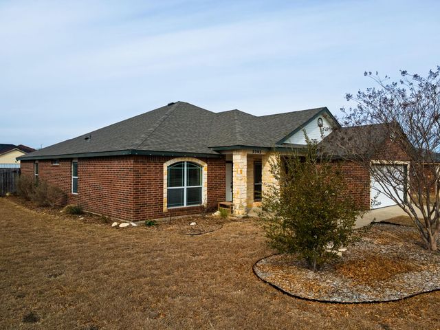 2303 Mike DR, Copperas Cove, TX 76522