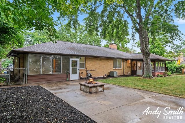 148 Kings Boulevard, Sparta, MI 49345