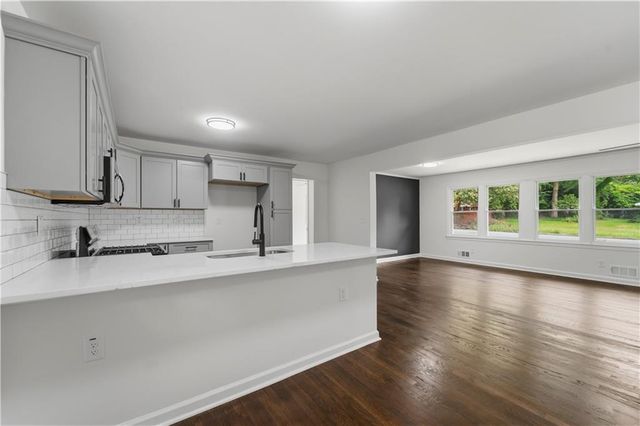 111 Woodhaven Drive, Jonesboro, GA 30236