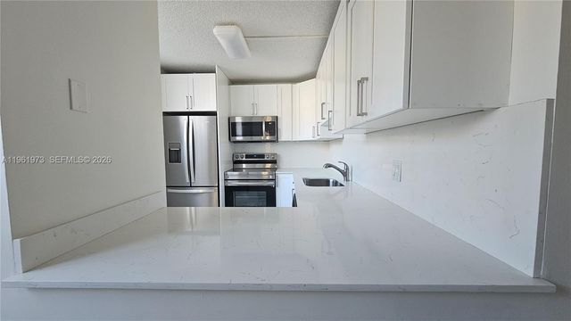 9480 Tangerine Pl 101, Davie, FL 33324