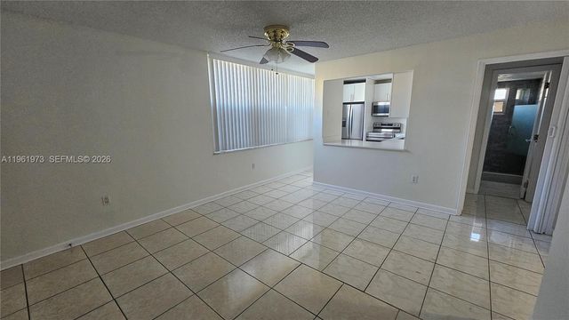 9480 Tangerine Pl 101, Davie, FL 33324