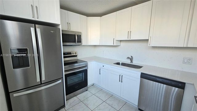 9480 Tangerine Pl 101, Davie, FL 33324