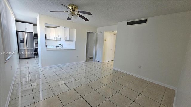 9480 Tangerine Pl 101, Davie, FL 33324