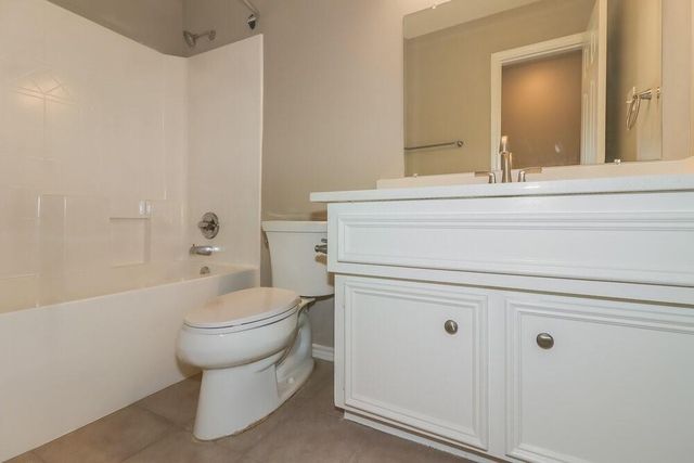 1427 Waterside Village Drive, Richmond, TX 77407