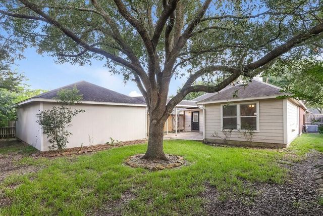 1427 Waterside Village Drive, Richmond, TX 77407