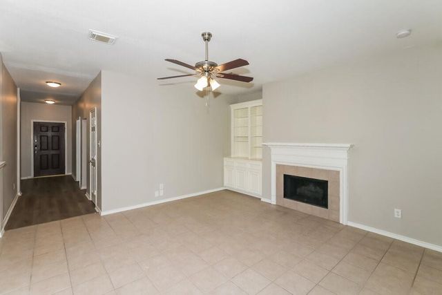 1427 Waterside Village Drive, Richmond, TX 77407