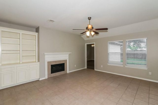 1427 Waterside Village Drive, Richmond, TX 77407