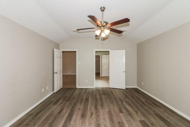 1427 Waterside Village Drive, Richmond, TX 77407