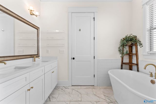 376 Saint Louis Street, Madison, AL 35758