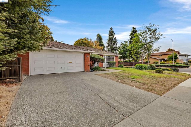 4980 Stafford Pl, Newark, CA 94560