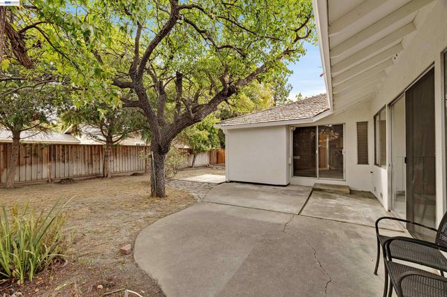 4980 Stafford Pl, Newark, CA 94560