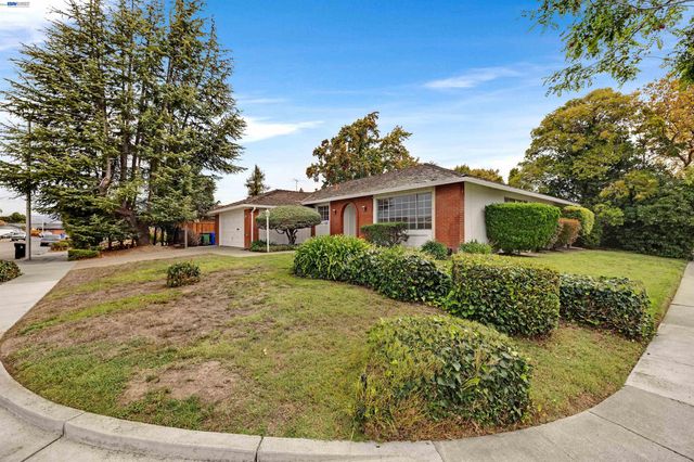 4980 Stafford Pl, Newark, CA 94560
