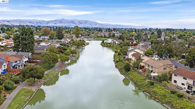4980 Stafford Pl, Newark, CA 94560
