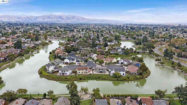 4980 Stafford Pl, Newark, CA 94560