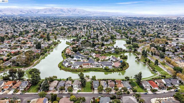 4980 Stafford Pl, Newark, CA 94560