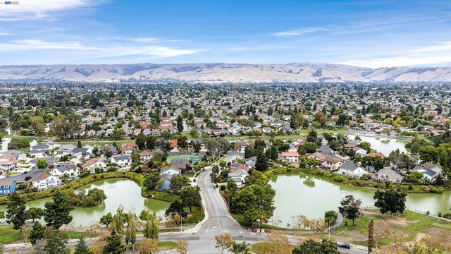 4980 Stafford Pl, Newark, CA 94560