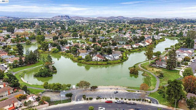 4980 Stafford Pl, Newark, CA 94560