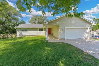 1211 Bobbie St, Augusta, KS 67010