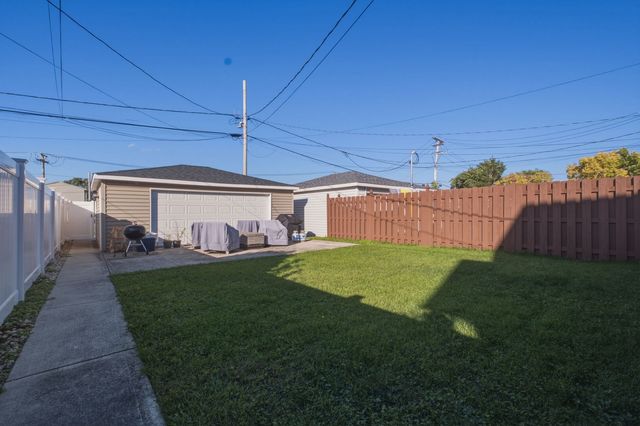 6108 W 60th Street, Chicago, IL 60638
