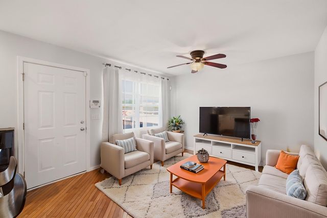 6108 W 60th Street, Chicago, IL 60638
