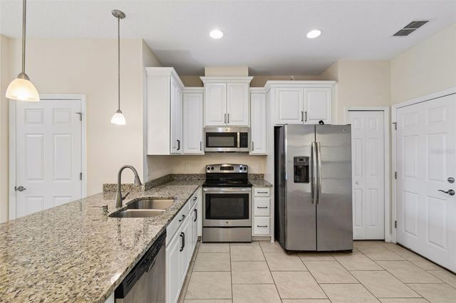11618 CROWNED SPARROW LANE, Tampa, FL 33626