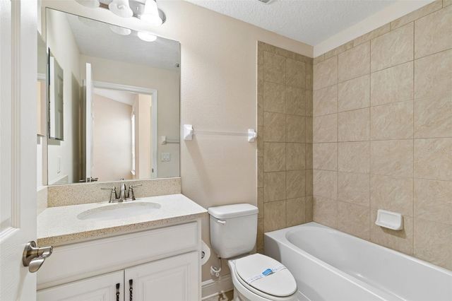 11618 CROWNED SPARROW LANE, Tampa, FL 33626