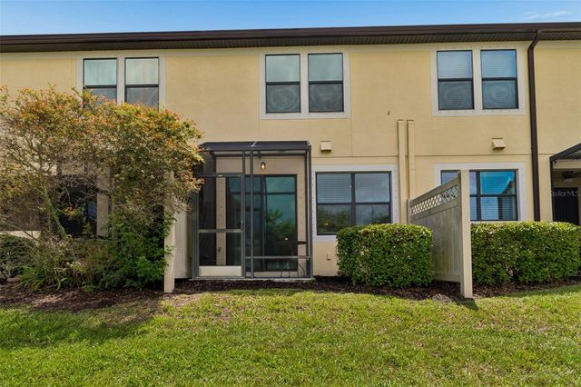 11618 CROWNED SPARROW LANE, Tampa, FL 33626