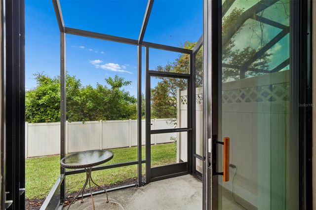 11618 CROWNED SPARROW LANE, Tampa, FL 33626