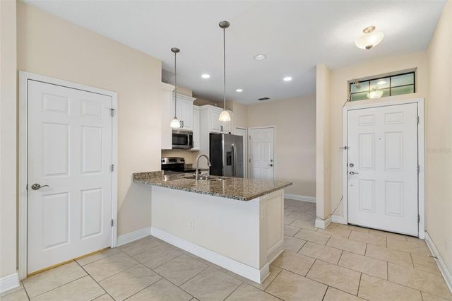 11618 CROWNED SPARROW LANE, Tampa, FL 33626