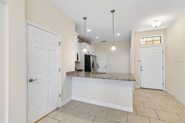 11618 CROWNED SPARROW LANE, Tampa, FL 33626