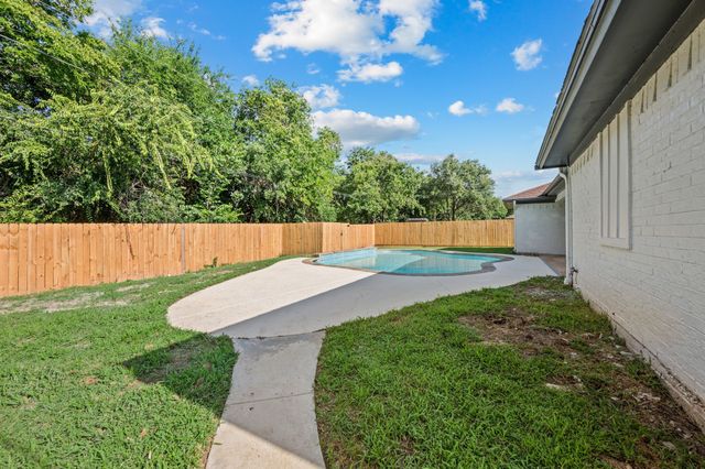 7624 Perkins Drive, North Richland Hills, TX 76182