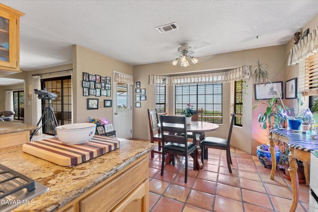 30300 Piebald Court, Tehachapi, CA 93561