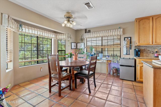 30300 Piebald Court, Tehachapi, CA 93561