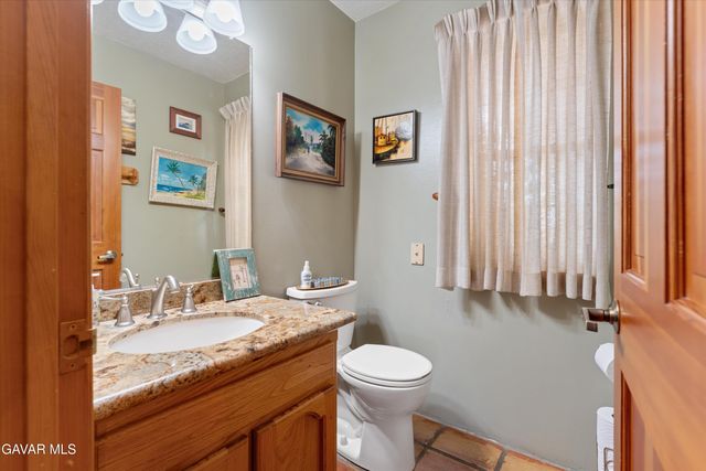 30300 Piebald Court, Tehachapi, CA 93561