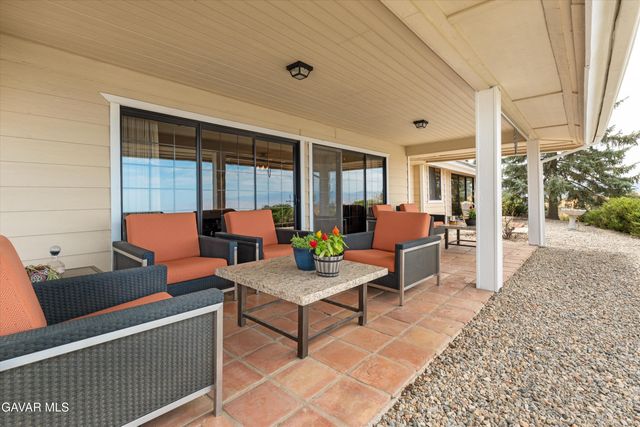 30300 Piebald Court, Tehachapi, CA 93561