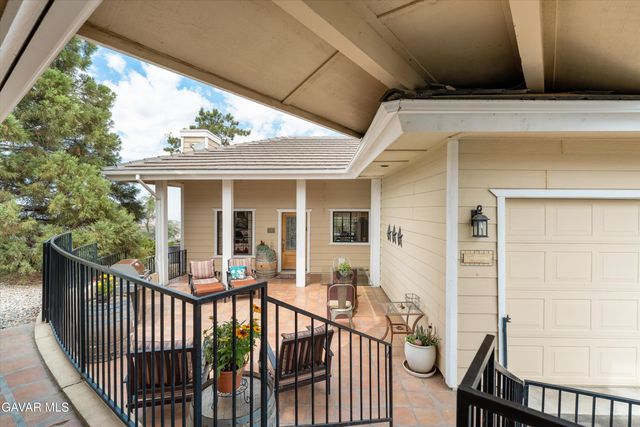 30300 Piebald Court, Tehachapi, CA 93561