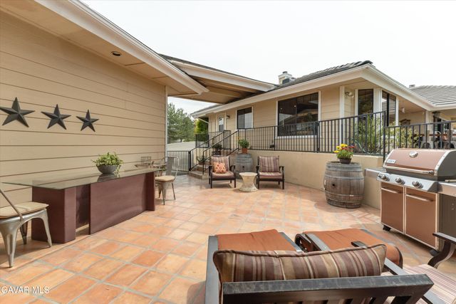 30300 Piebald Court, Tehachapi, CA 93561