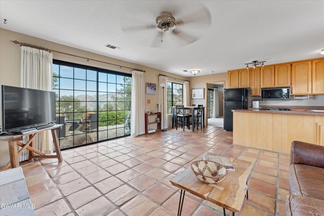 30300 Piebald Court, Tehachapi, CA 93561