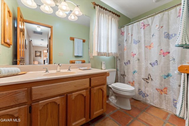 30300 Piebald Court, Tehachapi, CA 93561