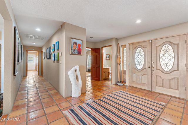 30300 Piebald Court, Tehachapi, CA 93561