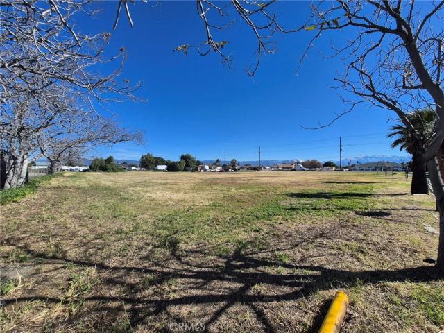 18490 Santa Ana, Bloomington, CA 92316