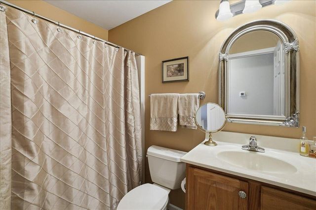 6528 Tumbleweed Lane, Schererville, IN 46375