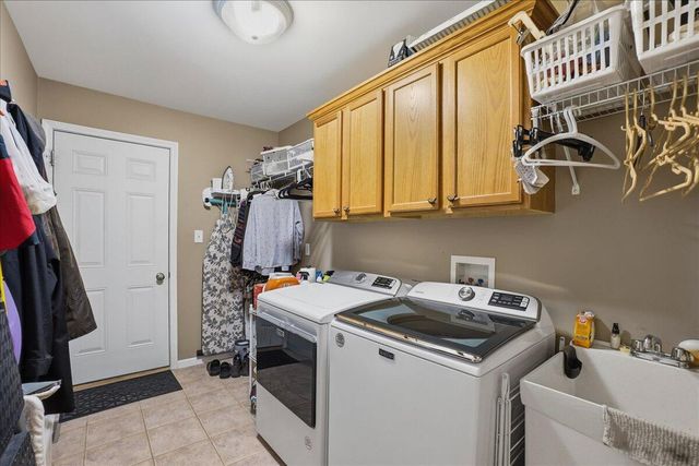 6528 Tumbleweed Lane, Schererville, IN 46375