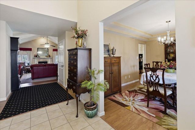 6528 Tumbleweed Lane, Schererville, IN 46375