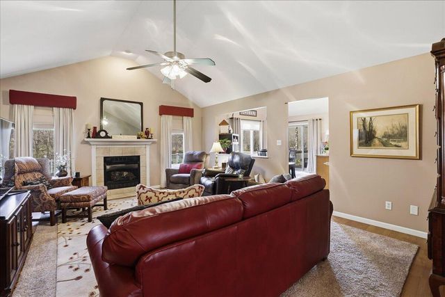 6528 Tumbleweed Lane, Schererville, IN 46375